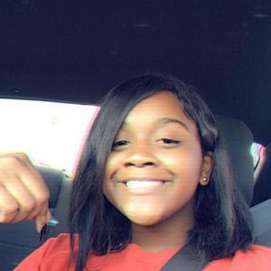 Meet your Posher, Riah